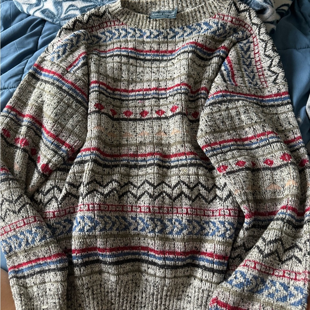 Vintage Patterned Sweater - Gray, Red, Blue